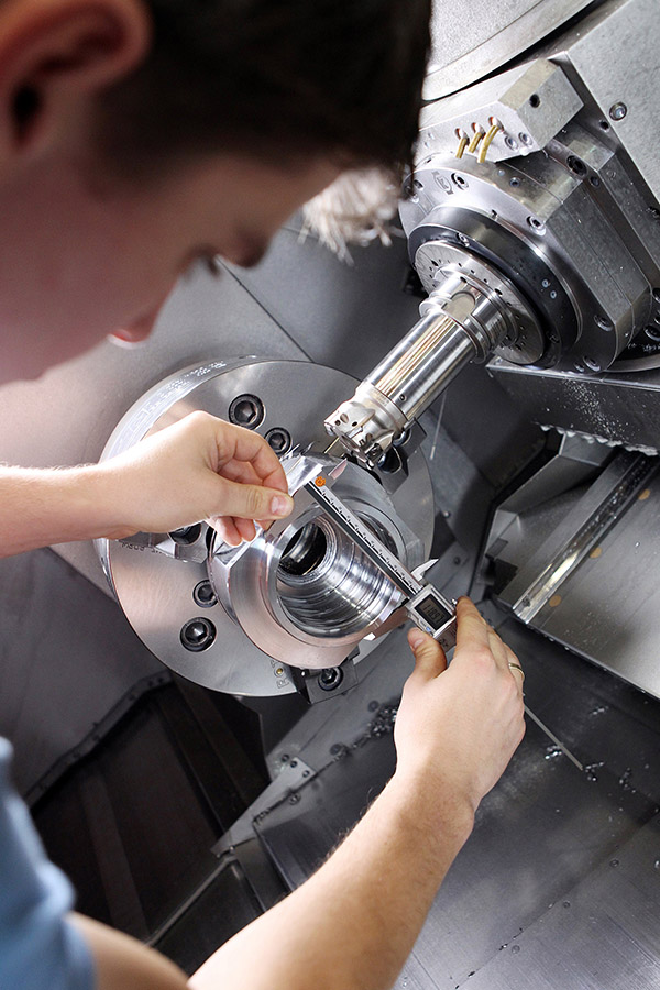 Matthias Schrumpf | Produkt & Industrie